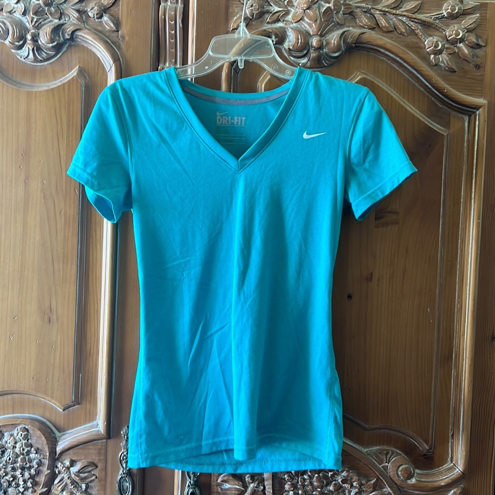 Nike Dri-Fit v-neck
